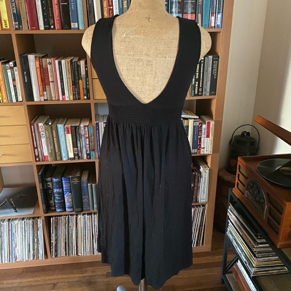 TRADED Black low cut dress - Picture 3 of 7